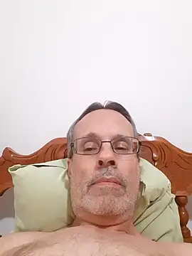 Snapshot of luiz303030 chatting on November 1, 5:20 am luiz303030 online show from November 1, 5:20 am