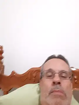 Snapshot of luiz303030 chatting on November 1, 10:01 pm luiz303030 online show from November 1, 10:01 pm