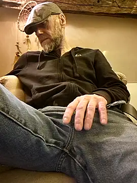 eddouxxx78 online show from April 12, 5:40 pm