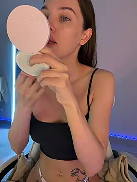 julia fly online show from April 8, 6:13 am