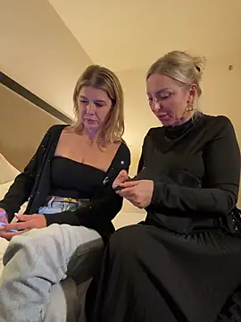 Snapshot of Allys chatting on January 17, 4:47 pm Allys online show from January 17, 4:47 pm