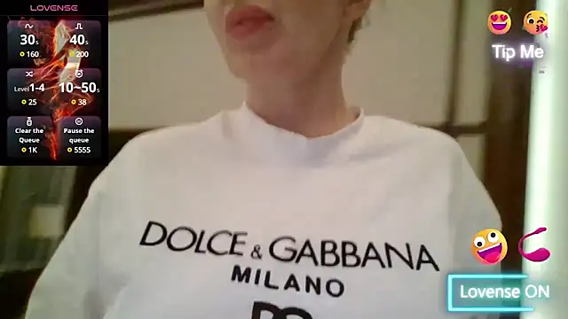 Snapshot of Allys chatting on February 2, 2:48 am Allys online show from February 2, 2:48 am