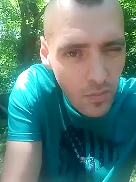 Snapshot of explored_romantic chatting on June 8, 10:48 am explored romantic online show from June 8, 10:48 am