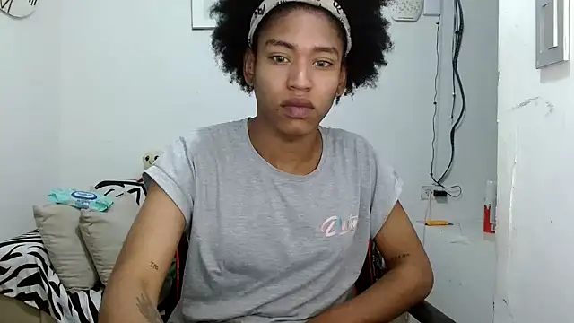 angelamarie1 online show from February 2, 11:36 pm