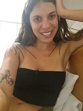 Snapshot of frenchxena98 chatting on January 4, 10:24 pm frenchxena98 online show from January 4, 10:24 pm