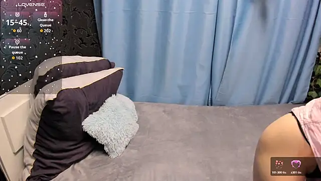 MelaniGrand online show from November 28, 8:50 am