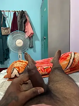 Snapshot of raguram143 chatting on February 4, 7:40 am raguram143 online show from February 4, 7:40 am