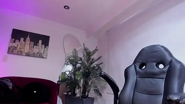 Meghan320 online show from March 13, 11:28 am