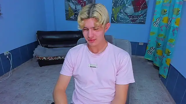 patrik 027 online show from November 17, 7:58 am