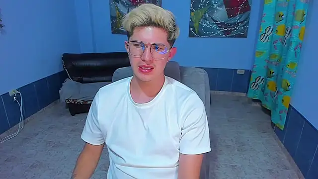 patrik 027 online show from November 25, 8:03 am