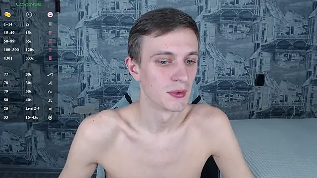 Snapshot of Oliver_Fresh chatting on June 9, 9:32 am Oliver Fresh online show from June 9, 9:32 am
