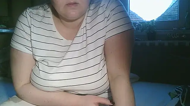 Snapshot of Mileva88 chatting on March 3, 4:24 pm Mileva88 online show from March 3, 4:24 pm