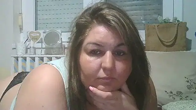 Snapshot of Mileva88 chatting on September 18, 6:10 pm Mileva88 online show from September 18, 6:10 pm