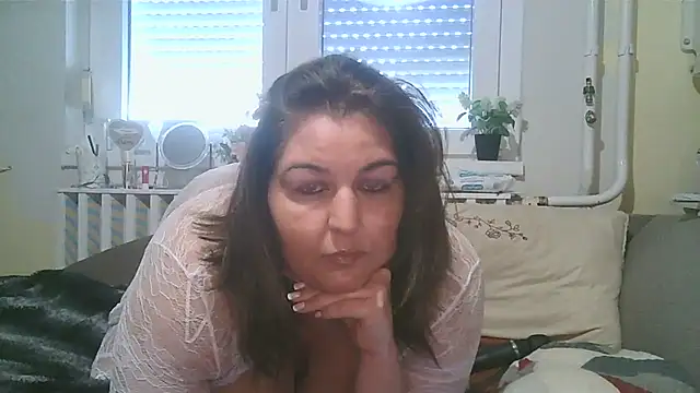 Snapshot of Mileva88 chatting on October 13, 10:04 am Mileva88 online show from October 13, 10:04 am