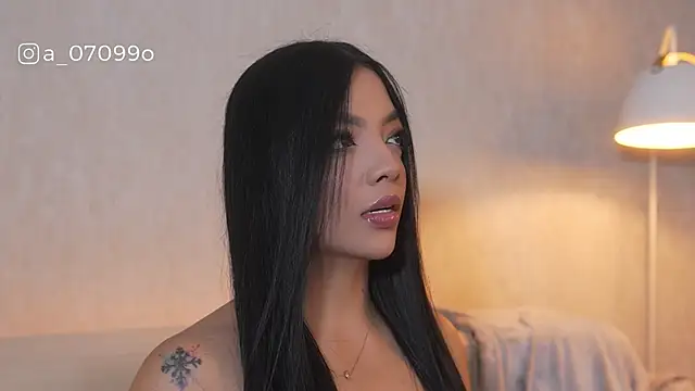 Snapshot of sarah_hiill chatting on February 3, 11:32 pm sarah hiill online show from February 3, 11:32 pm