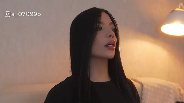 Snapshot of sarah_hiill chatting on February 12, 11:55 pm sarah hiill online show from February 12, 11:55 pm