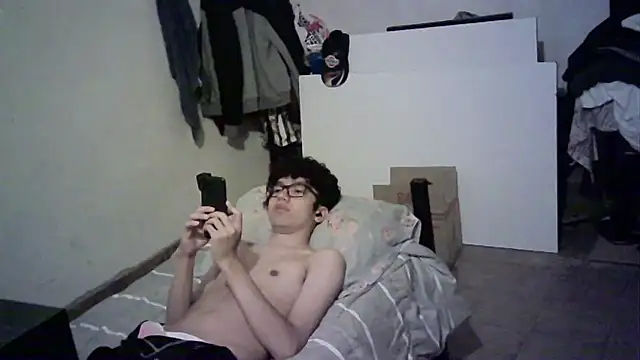 Emv2 online show from March 9, 2:48 am