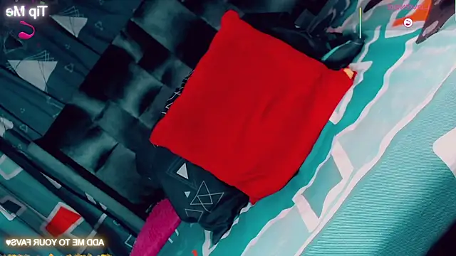 Snapshot of CharlotteBigCock chatting on February 8, 2:20 pm CharlotteBigCock online show from February 8, 2:20 pm