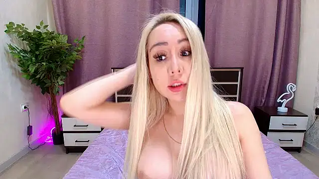 Snapshot of Yulianna_Smith chatting on May 30, 6:27 pm Yulianna Smith online show from May 30, 6:27 pm