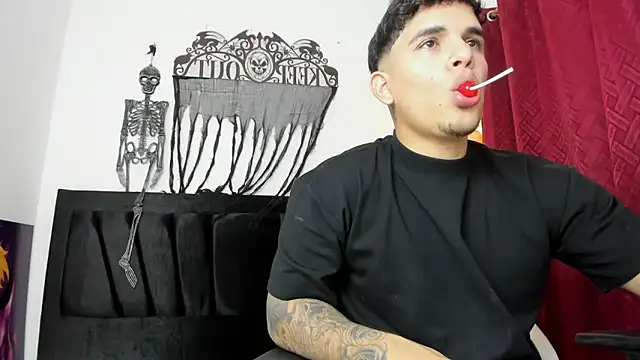 Evan stoner online show from November 1, 3:19 am