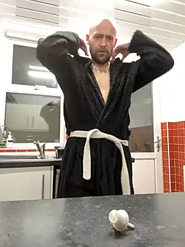 bigguy101 online show from January 6, 7:20 am