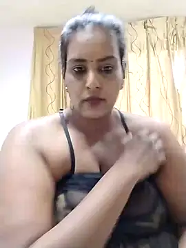 Snapshot of NWC4LYF chatting on May 31, 10:44 am NWC4LYF online show from May 31, 10:44 am