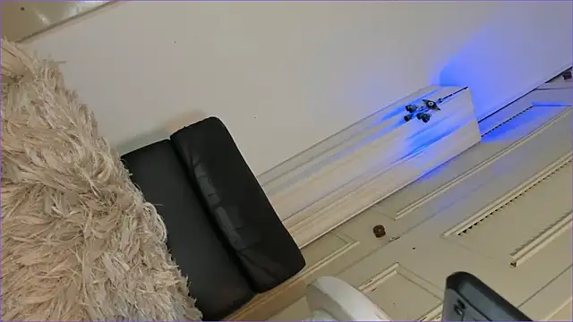 Snapshot of MistressMichell chatting on January 23, 8:24 pm MistressMichell online show from January 23, 8:24 pm