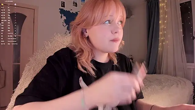 LisaLaas online show from March 13, 3:39 pm