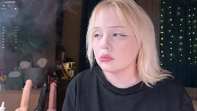 LisaLaas online show from January 13, 1:49 pm