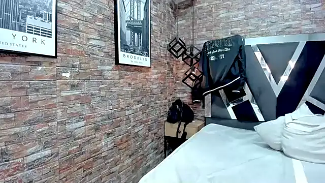 AcidMilo online show from December 6, 5:44 pm