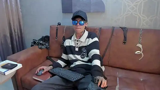 AcidMilo online show from December 9, 1:02 pm