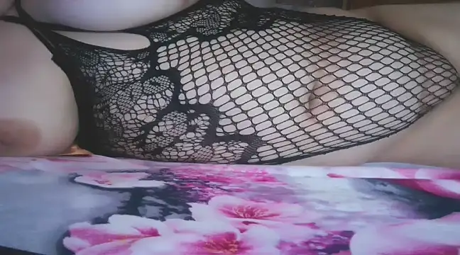 nicholle online show from February 13, 4:43 am