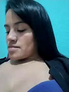 Snapshot of zhayra_rose chatting on January 4, 5:48 am zhayra rose online show from January 4, 5:48 am