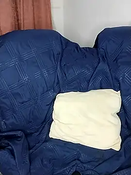 Snapshot of zhayra_rose chatting on March 21, 6:27 am zhayra rose online show from March 21, 6:27 am