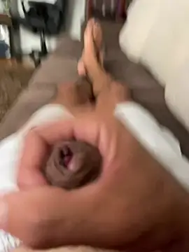 Daniel352 online show from April 27, 1:53 pm