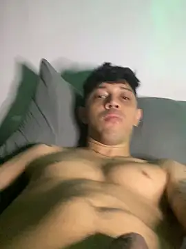 Snapshot of tonysexyboy chatting on December 17, 5:51 am tonysexyboy online show from December 17, 5:51 am