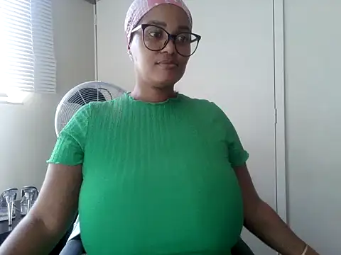 Snapshot of Charlie-Crawford chatting on May 15, 10:33 am Charlie-Crawford online show from May 15, 10:33 am