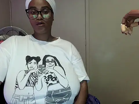 Snapshot of Charlie-Crawford chatting on May 29, 7:01 pm Charlie-Crawford online show from May 29, 7:01 pm