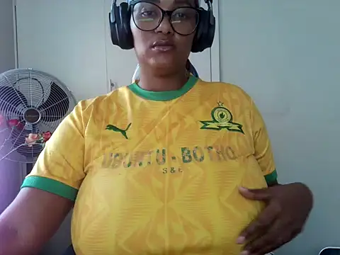 Snapshot of Charlie-Crawford chatting on June 2, 7:43 am Charlie-Crawford online show from June 2, 7:43 am
