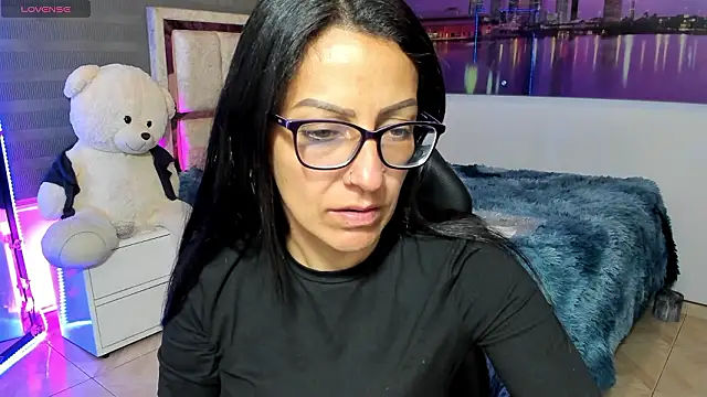 alma blue online show from February 11, 11:21 pm