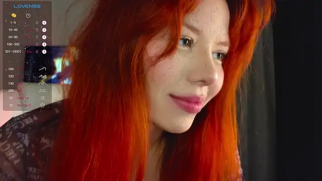 Snapshot of Juliette_Sunshine chatting on December 22, 10:58 pm Juliette Sunshine online show from December 22, 10:58 pm