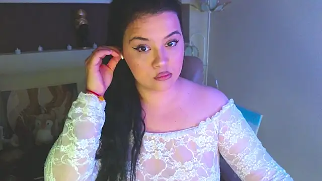 Snapshot of Malika_uAngel chatting on May 29, 9:24 pm Malika uAngel online show from May 29, 9:24 pm