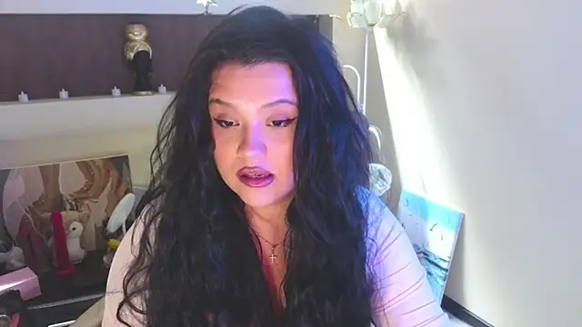 Snapshot of Malika_uAngel chatting on June 11, 12:32 am Malika uAngel online show from June 11, 12:32 am
