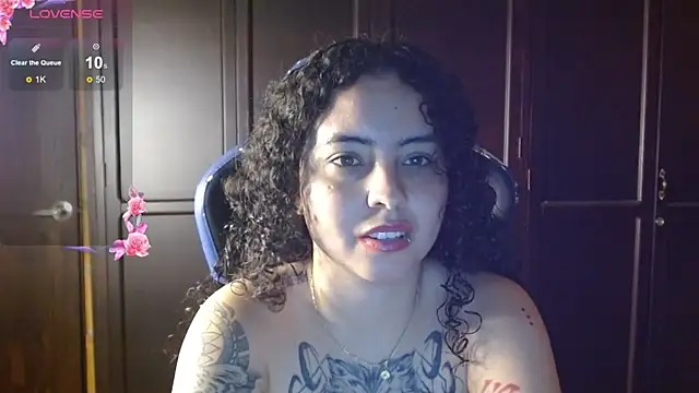 jaydensalvatore  online show from April 8, 10:32 pm