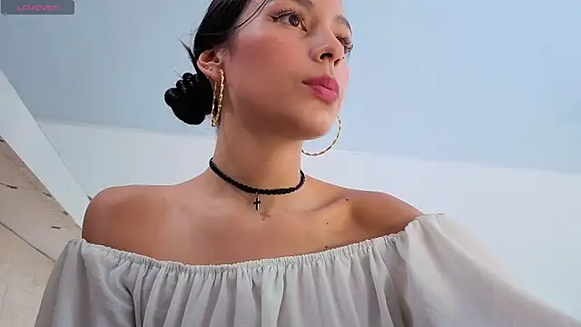 Snapshot of PIA_STONE chatting on June 17, 8:10 pm PIA STONE online show from June 17, 8:10 pm