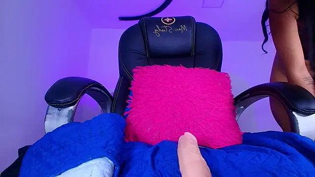 naomi kyse online show from February 24, 3:04 am