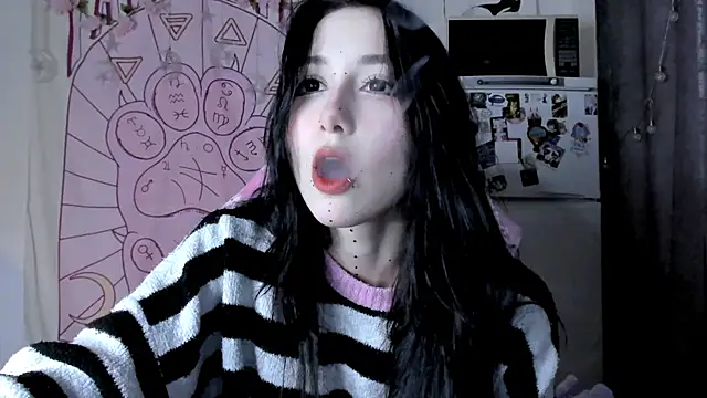 Holy420lolii online show from April 25, 2:36 pm