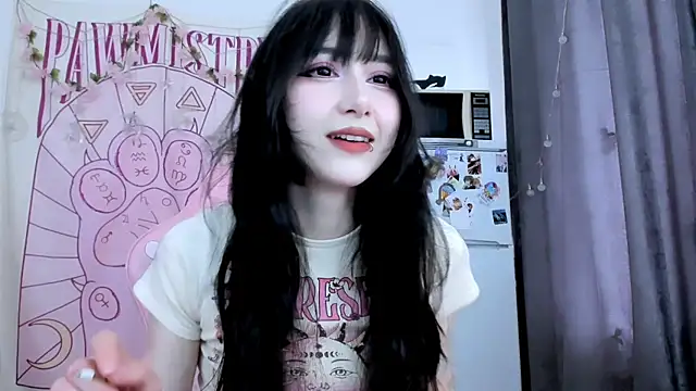Snapshot of Holy420lolii chatting on June 9, 3:12 pm Holy420lolii online show from June 9, 3:12 pm