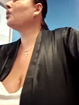 Snapshot of GeorgiaLerox chatting on July 13, 1:25 pm GeorgiaLerox online show from July 13, 1:25 pm
