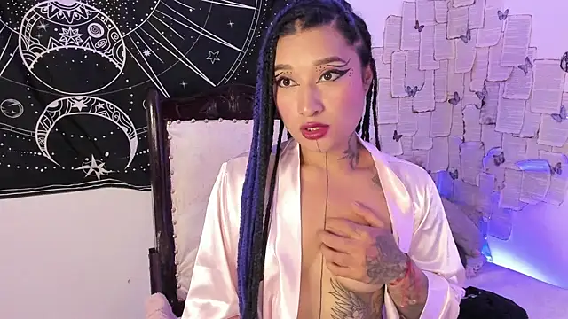 Eva Lee  online show from September 13, 7:08 am